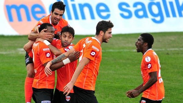 Adanaspor evinde kral!